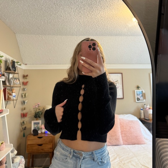 Black Ribbed Looped Front Long Sleeve - Picture 2 of 2